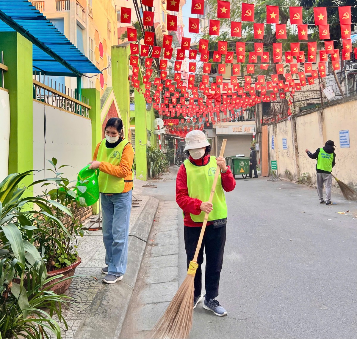“Khỏe người - sạch phố”: Nét đẹp đời thường lan tỏa ở phường Hai Bà Trưng