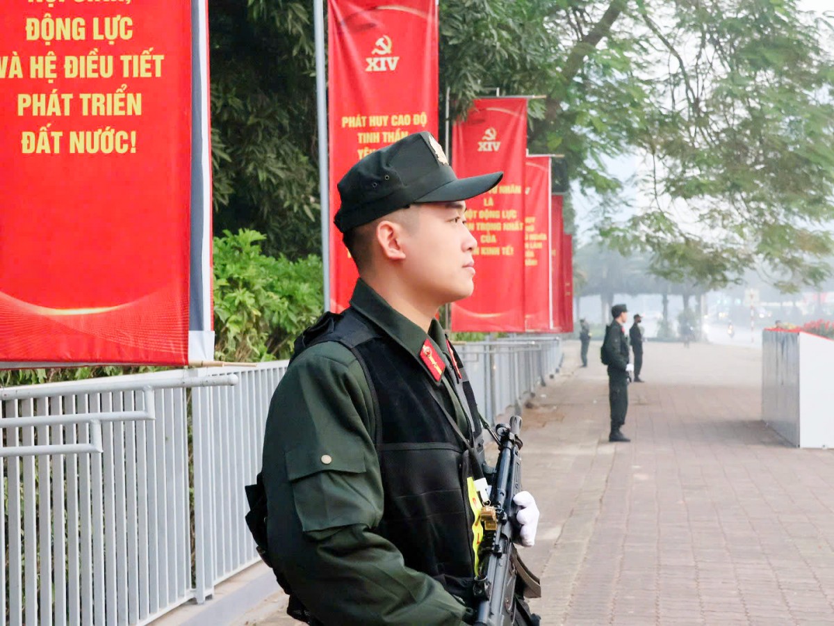 Công An Hà Nội Diễn Tập Dẫn Đoàn Phục Vụ Đại Hội Xiv Của Đảng