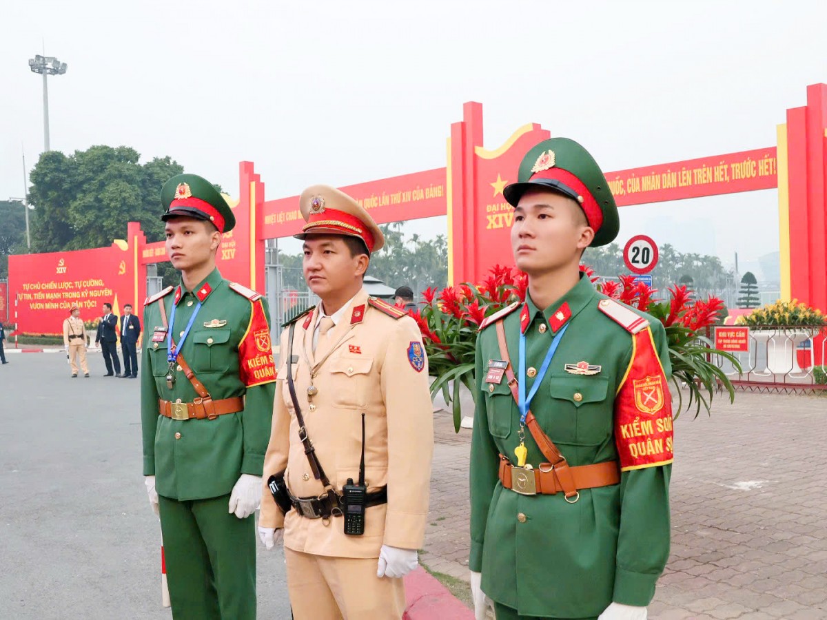 Công An Hà Nội Diễn Tập Dẫn Đoàn Phục Vụ Đại Hội Xiv Của Đảng