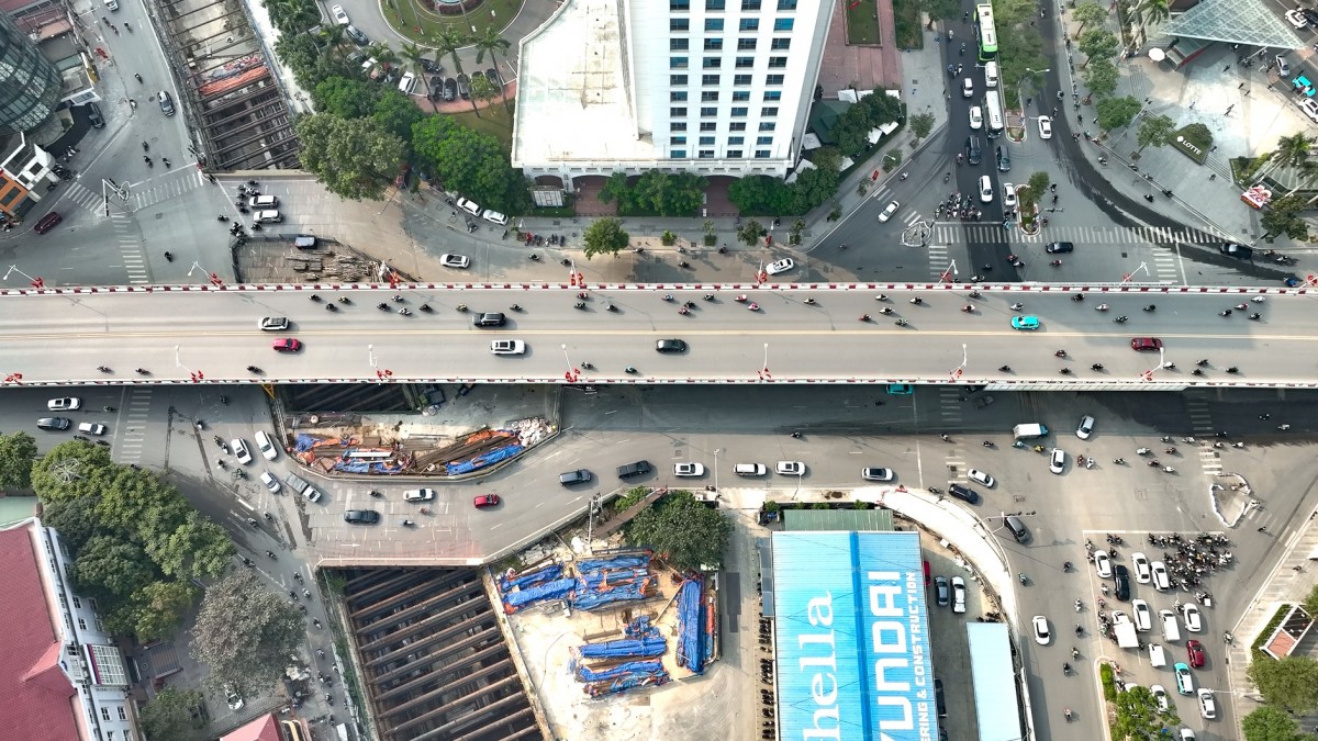 Hoàn thành thu gọn rào chắn nhiều điểm thi công tuyến metro Nhổn - ga Hà Nội Hoàn thành thu gọn rào chắn nhiều điểm thi công tuyến metro Nhổn - ga Hà Nội
