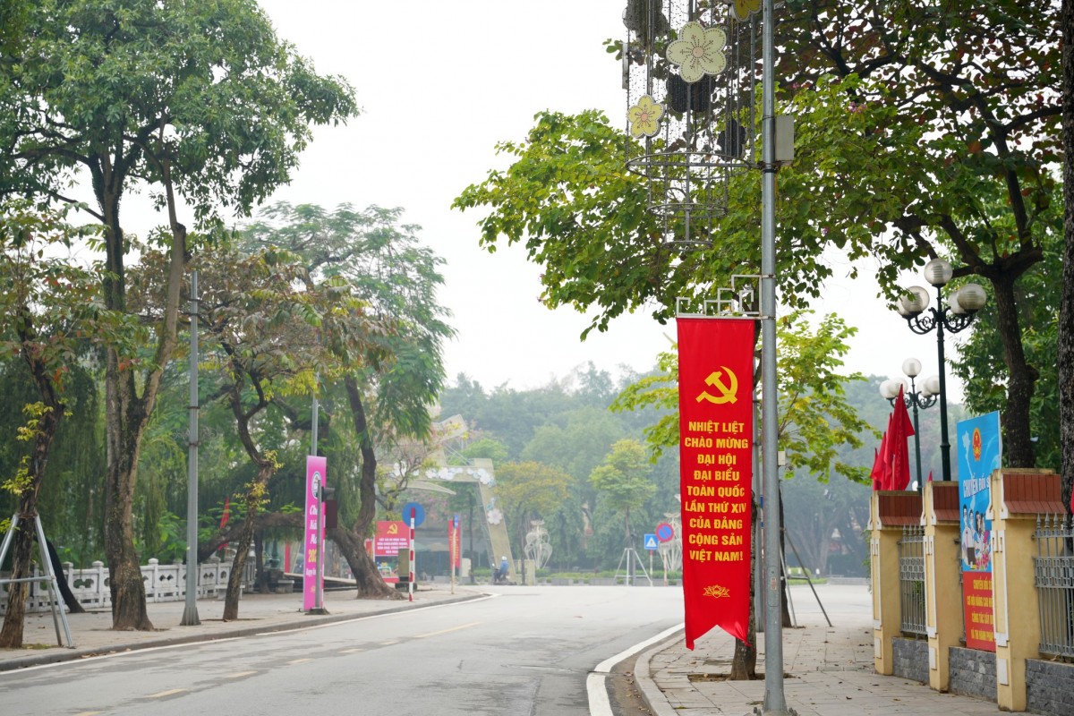 Ngoại Thành Hà Nội Rực Rỡ Cờ Hoa Chào Mừng Đại Hội Lần Thứ Xiv Của Đảng