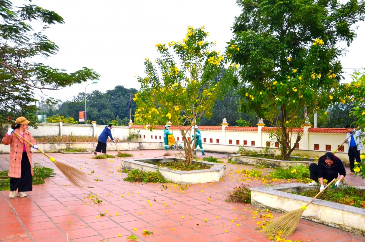 Ngoại Thành Hà Nội Rực Rỡ Cờ Hoa Chào Mừng Đại Hội Lần Thứ Xiv Của Đảng