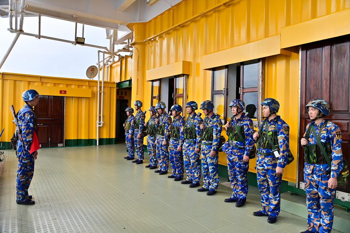 Những &Quot;Cột Mốc Sống&Quot; Trên Biển Đông Thi Đua Lập Thành Tích Chào Mừng Đại Hội Xiv Của Đảng Những