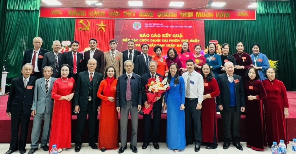 Ra mắt Hội Người cao tuổi phường Phú Diễn nhiệm kỳ mới, phát huy vai trò nòng cốt ở cơ sở