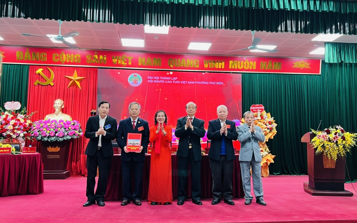 Ra mắt Hội Người cao tuổi phường Phú Diễn nhiệm kỳ mới, phát huy vai trò nòng cốt ở cơ sở Ra mắt Hội Người cao tuổi phường Phú Diễn nhiệm kỳ mới, phát huy vai trò nòng cốt ở cơ sở