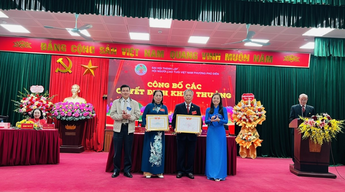 Ra mắt Hội Người cao tuổi phường Phú Diễn nhiệm kỳ mới, phát huy vai trò nòng cốt ở cơ sở Ra mắt Hội Người cao tuổi phường Phú Diễn nhiệm kỳ mới, phát huy vai trò nòng cốt ở cơ sở