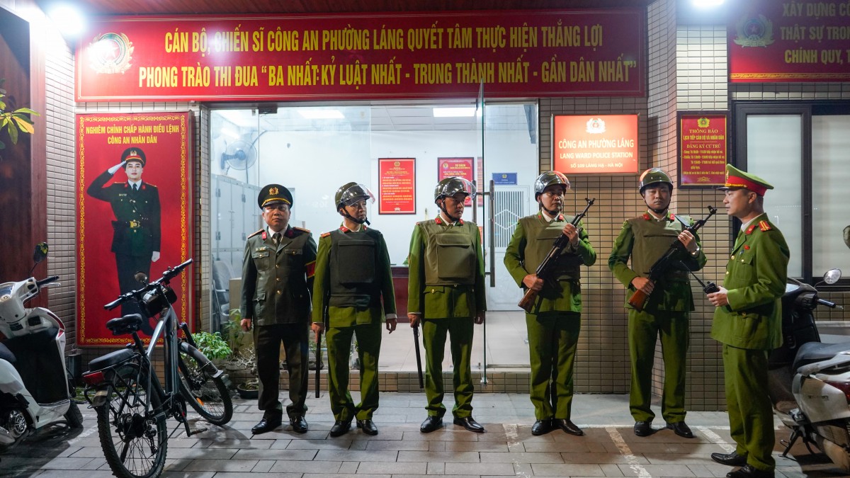 Công An Phường Láng: Tuần Tra Xuyên Đêm, Quyết Tâm Thực Hiện Thắng Lợi Phương Án Bảo Vệ Đại Hội Xiv Của Đảng