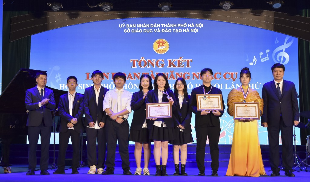 Góp phần đào tạo thế hệ học sinh phát triển toàn diện