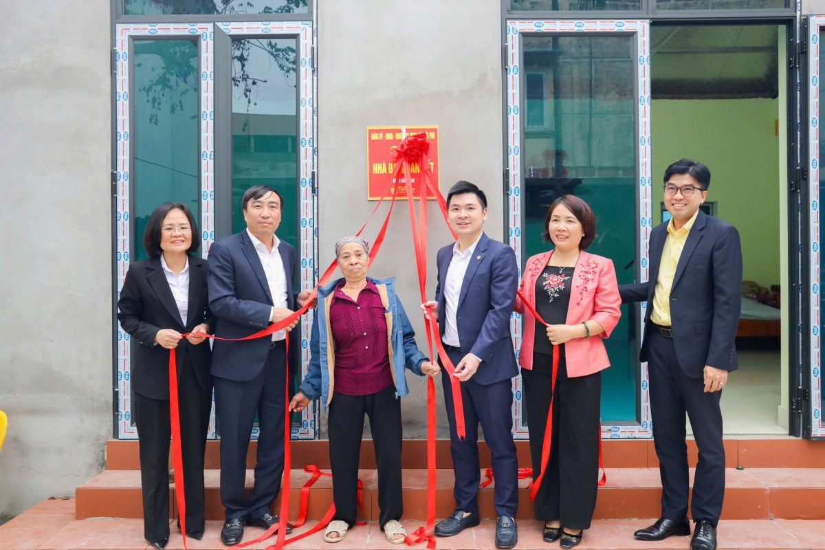 Kiều Phú: Khánh Thành Nhà Đại Đoàn Kết Và Hệ Thống Camera An Ninh Chào Mừng Đại Hội Xiv Của Đảng