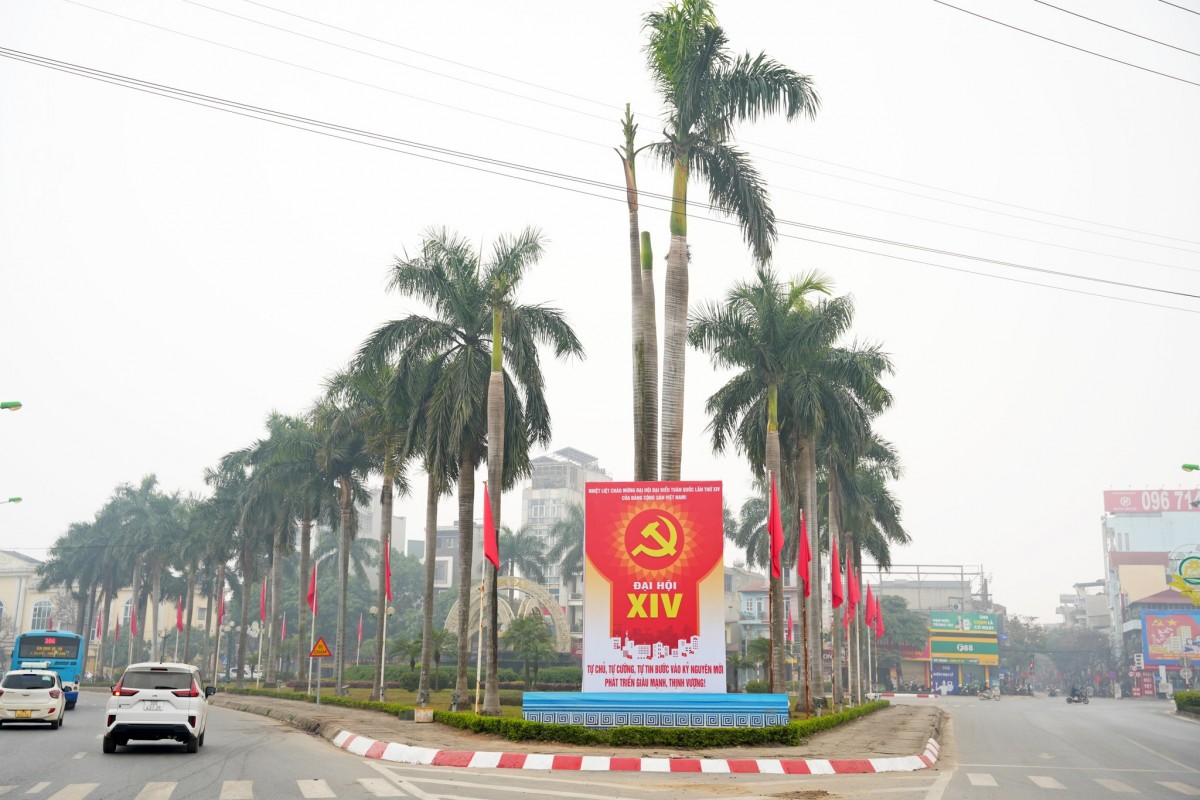 Phường Sơn Tây Rực Rỡ Cờ Hoa, Lan Tỏa Khí Thế Thi Đua Chào Mừng Đại Hội Xiv Của Đảng