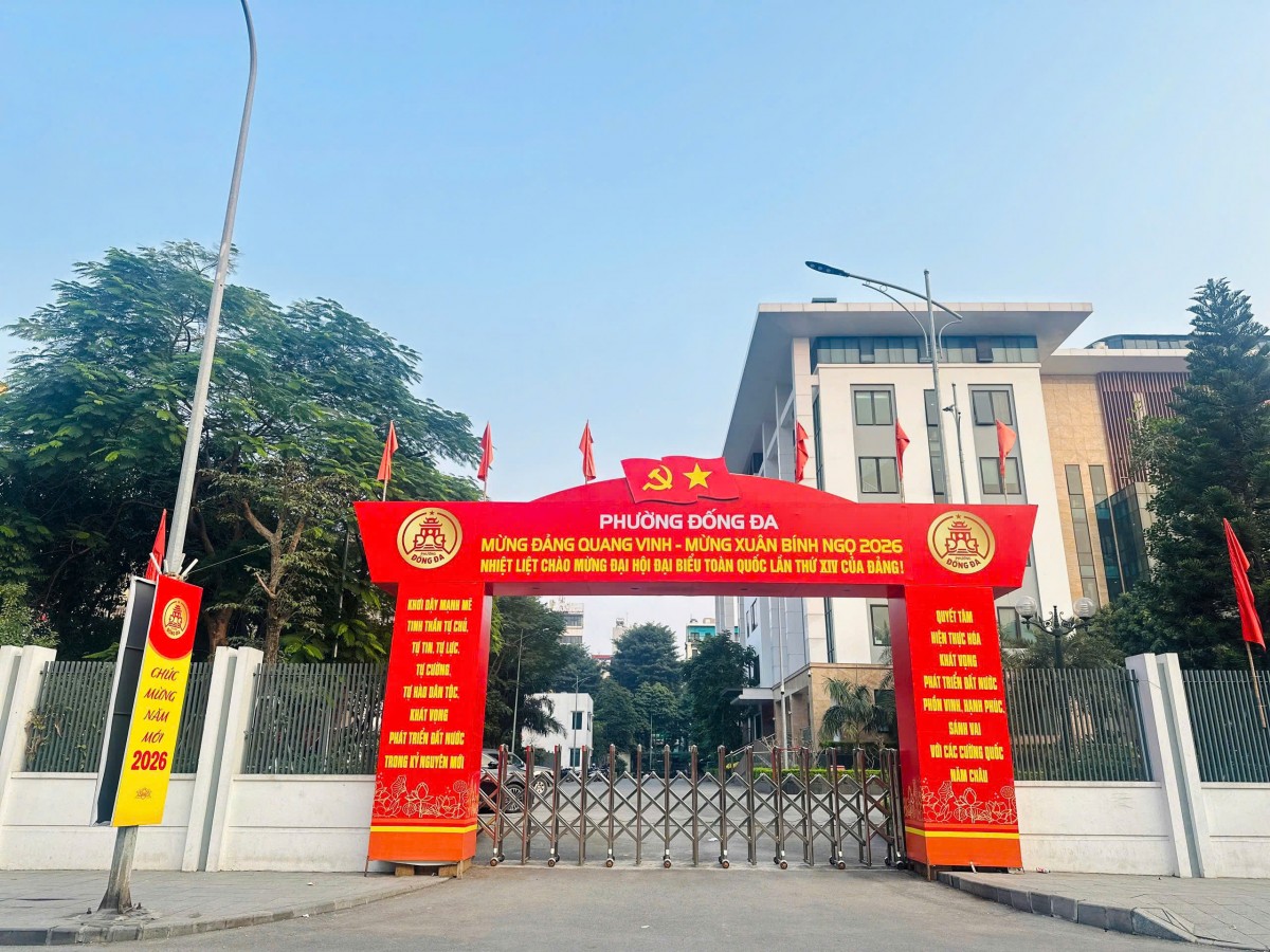 Thủ Đô Hà Nội Rực Rỡ Sắc Đỏ Chào Mừng Đại Hội Đại Biểu Toàn Quốc Lần Thứ Xiv Của Đảng