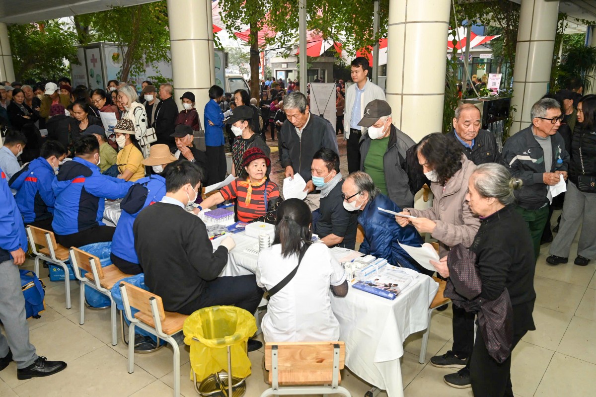 Phường Đống Đa: Hiện Thực Hóa Nghị Quyết Bằng Những Việc Làm Thiết Thực Vì Sức Khỏe Nhân Dân