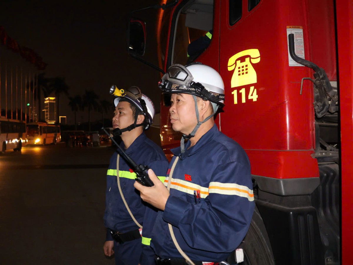 Công An Hà Nội Diễn Tập Bảo Đảm Trật Tự, An Toàn Giao Thông Phục Vụ Chương Trình Nghệ Thuật Chào Mừng Đại Hội Xiv Quyết Tâm Bảo Vệ An Toàn Tuyệt Đối Pccc&Cnch Phục Vụ Đại Hội Xiv Của Đảng