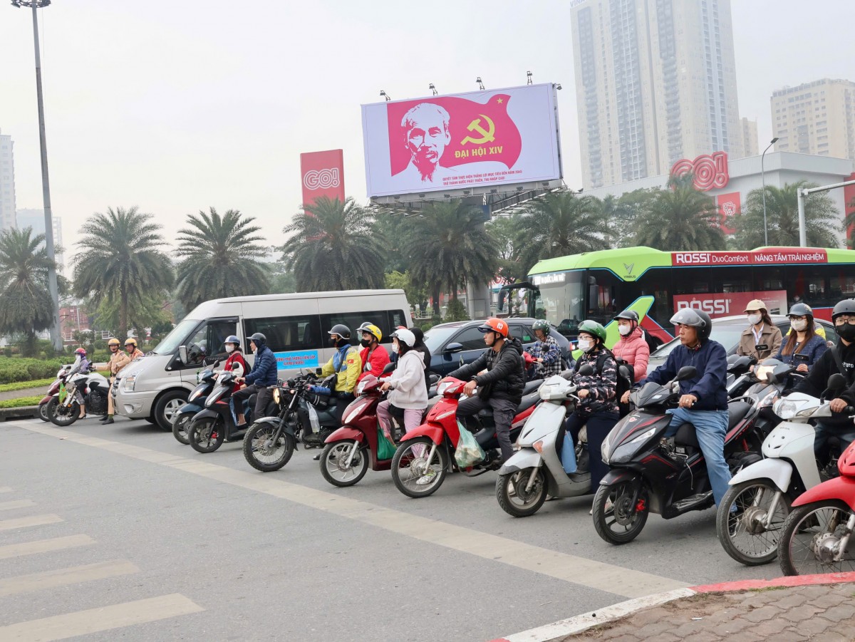 Hình Ảnh Quân Và Dân Thủ Đô Chung Sức Bảo Đảm An Toàn Cho Ngày Đầu Diễn Ra Đại Hội Xiv Của Đảng