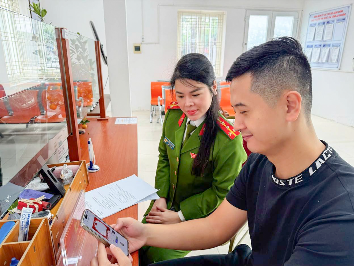 Sáng Tạo Hình Thức Tuyên Truyền Chào Mừng Đại Hội Xiv Tại Phủ Tây Hồ