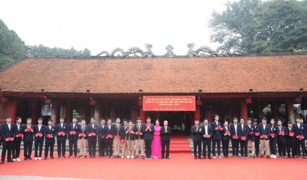 Hà Nội tiếp tục khẳng định chất lượng giáo dục mũi nhọn và công tác bồi dưỡng học sinh giỏi