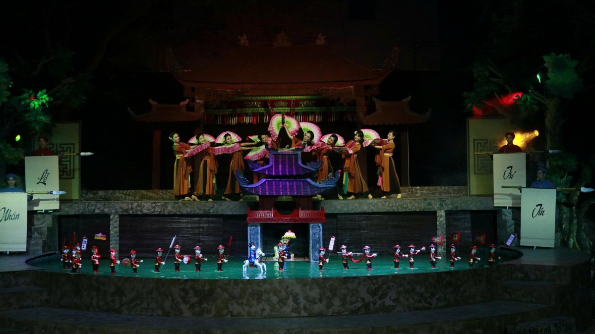 Chuỗi Chương Trình Nghệ Thuật Chuyên Nghiệp Chào Mừng Đại Hội Lần Thứ Xiv Của Đảng