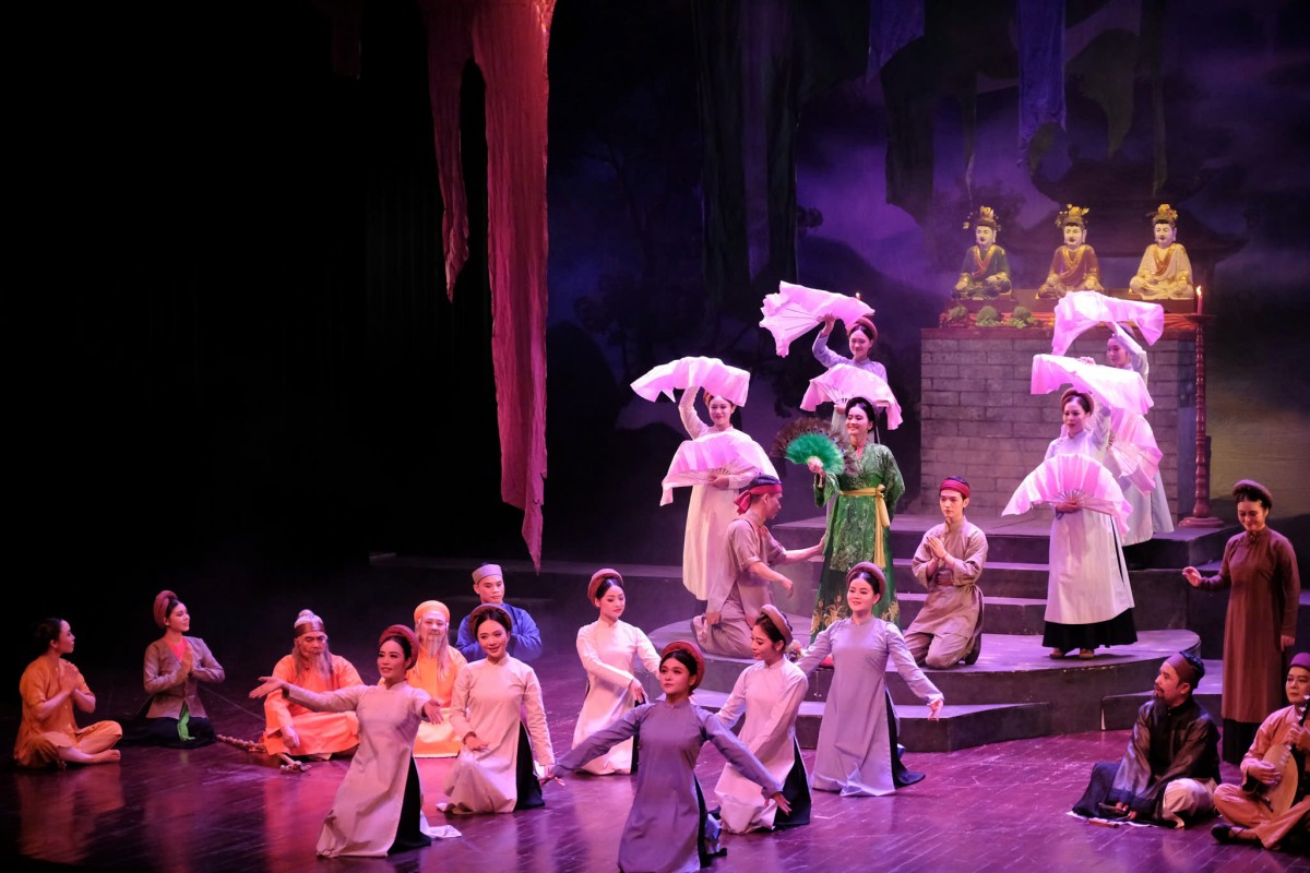 Chuỗi Chương Trình Nghệ Thuật Chuyên Nghiệp Chào Mừng Đại Hội Lần Thứ Xiv Của Đảng