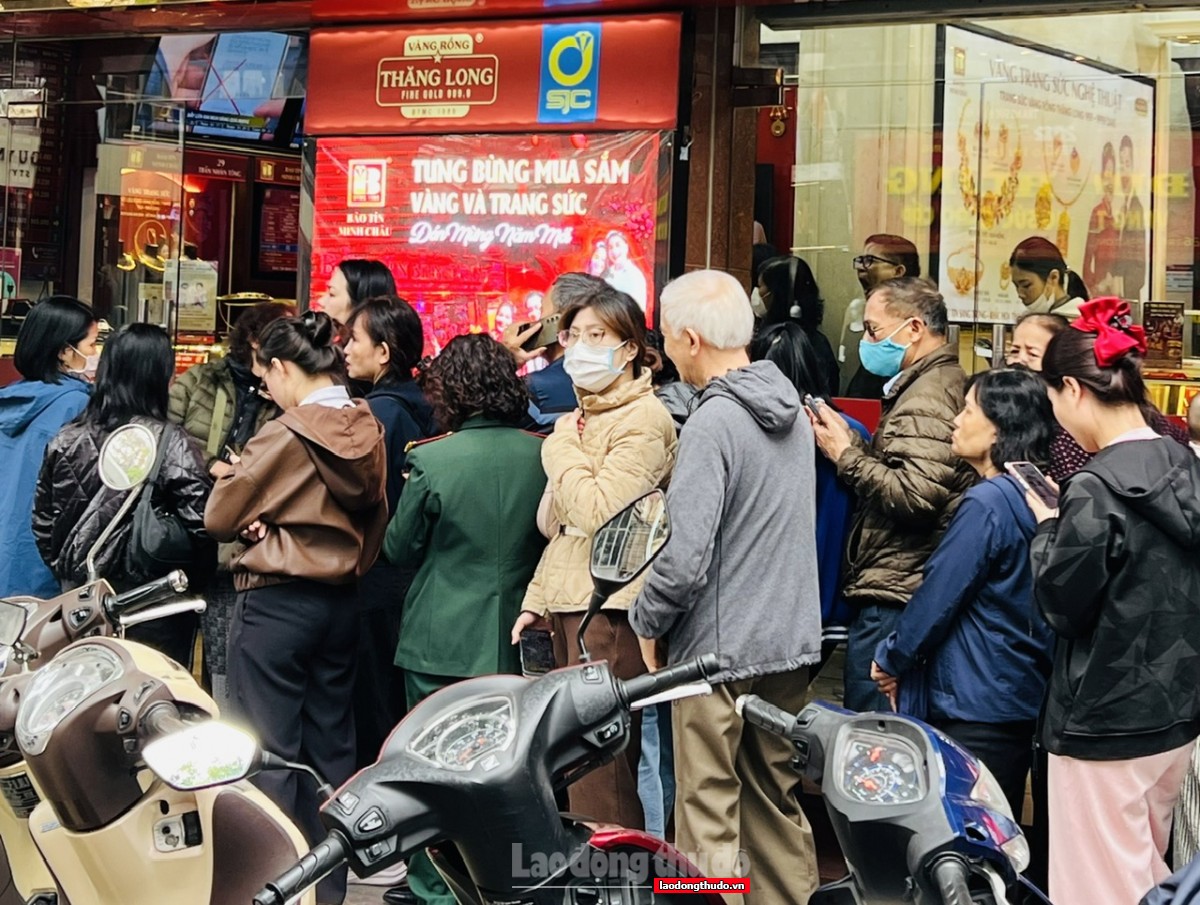 Giá vàng hôm nay (22/1): Vàng miếng, vàng nhẫn tăng vọt, vượt mốc 170 triệu đồng/lượng Giá vàng hôm nay (22/1): Vàng miếng, vàng nhẫn tăng vọt, vượt mốc 170 triệu đồng/lượng