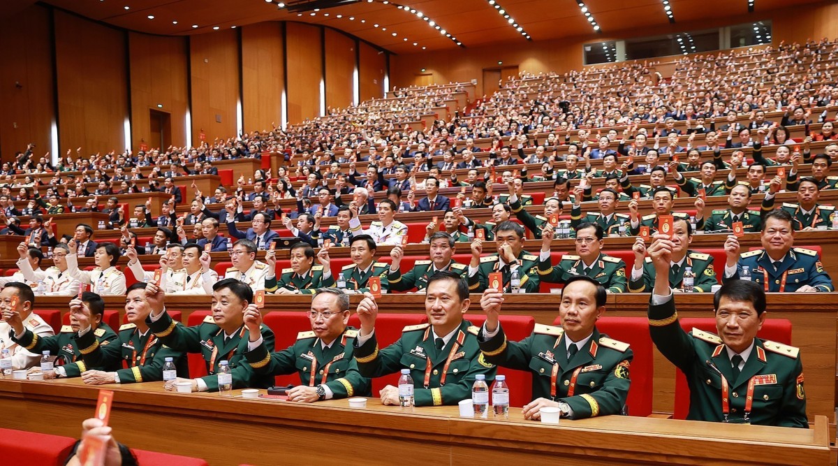 Các Đại Biểu Biểu Quyết Thông Qua Danh Sách Bầu Cử Bch Trung Ương Đảng Khóa Xiv.