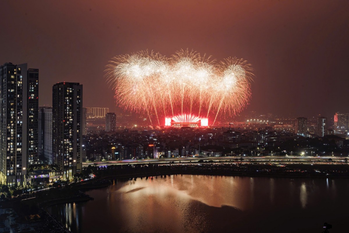 Nghệ Sĩ, Người Dân Thủ Đô Xúc Động, Tự Hào Trong Đêm Nghệ Thuật Mừng Thành Công Đại Hội Xiv Của Đảng