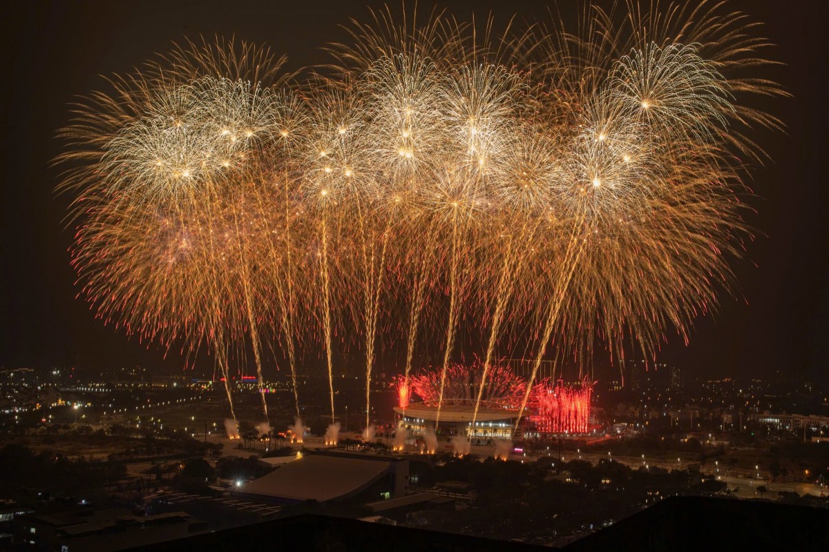 Tổng B&iacute; thư T&ocirc; L&acirc;m dự chương tr&igrave;nh nghệ thuật đặc biệt ch&agrave;o mừng th&agrave;nh c&ocirc;ng Đại hội XIV của Đảng