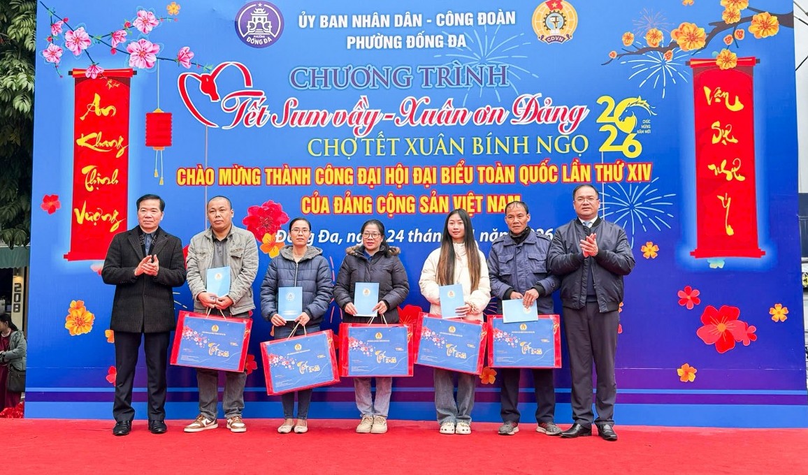 Phường Đống Đa: Lan tỏa tinh thần sẻ chia, chăm lo Tết cho người lao động và nhân dân