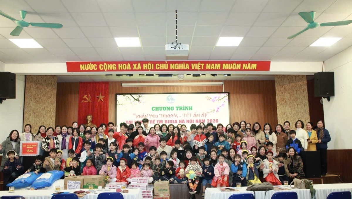 Mang “Xuân yêu thương - Tết ấm áp” đến Làng trẻ em Birla Hà Nội