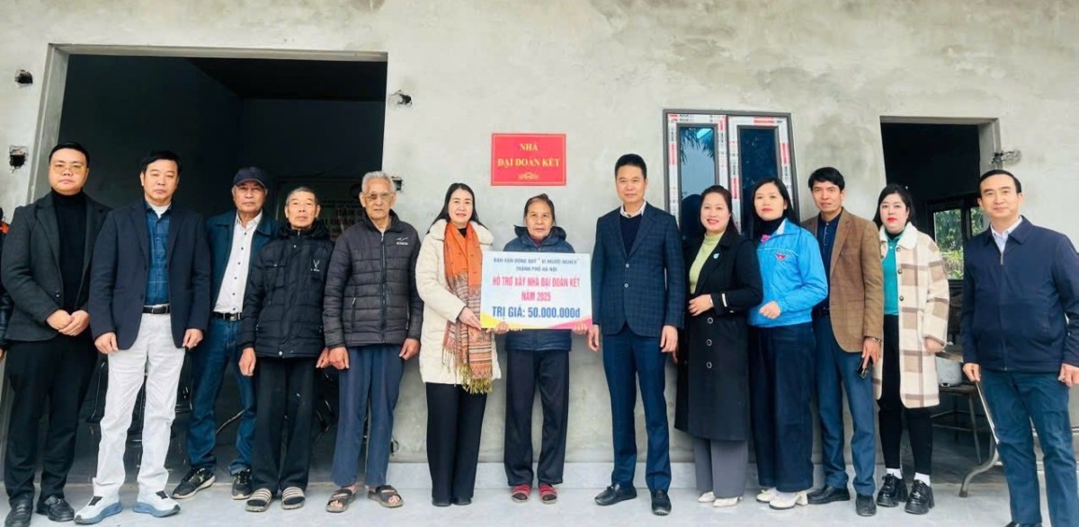 Ủy Ban Mttq Việt Nam Xã Phú Xuyên Trao Nhà Đại Đoàn Kết Chào Mừng Thành Công Đại Hội Đảng Toàn Quốc Lần Thứ Xiv