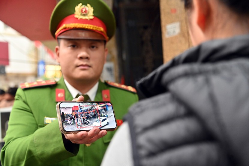 Hà Nội xử lý hơn 300 trường hợp vi phạm trật tự đô thị qua camera và hình ảnh hiện trường