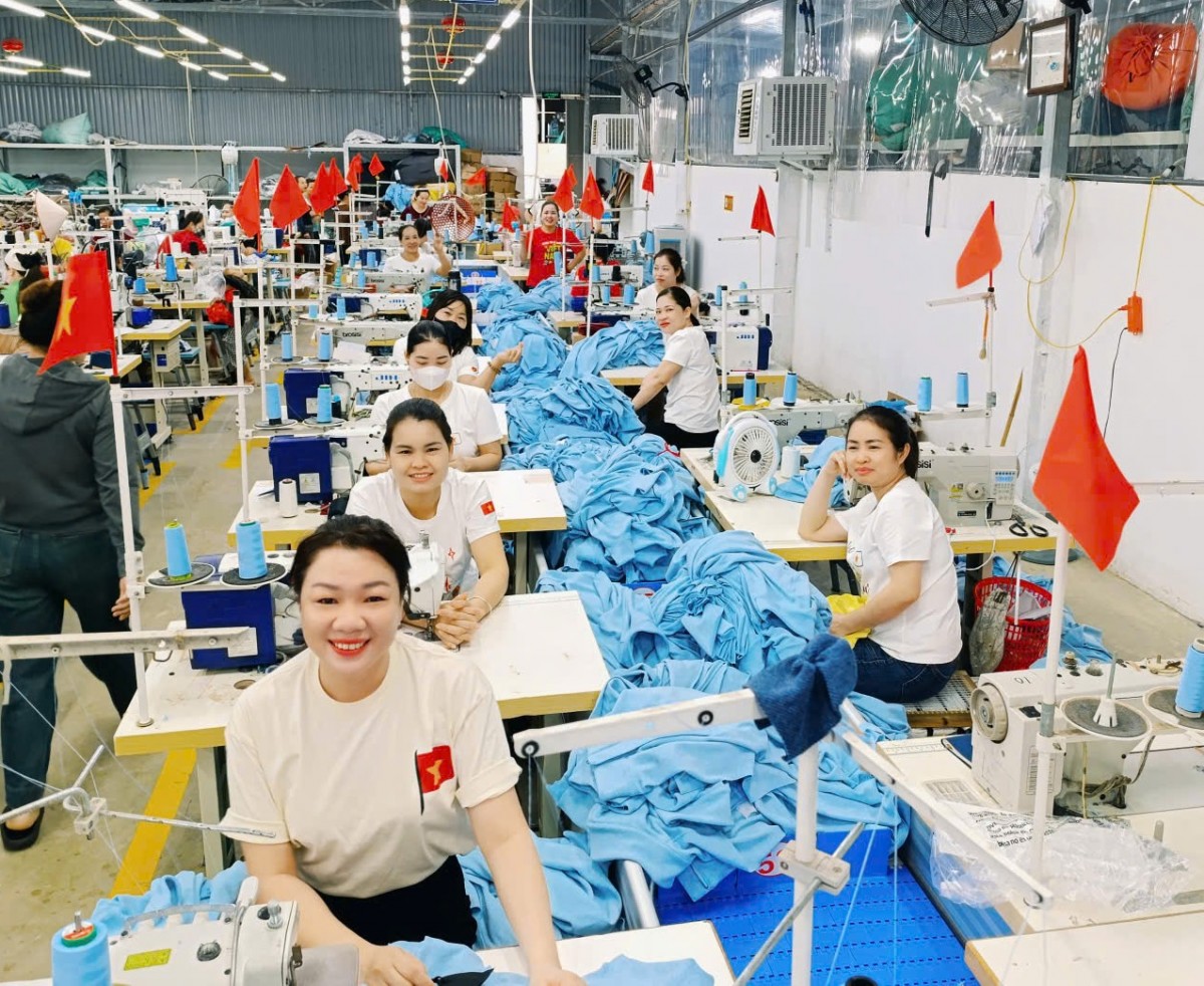 Nghị Quyết Đại Hội Xviii Đảng Bộ Thành Phố Hà Nội: Nâng Chất Lượng Sống Cho Người Lao Động