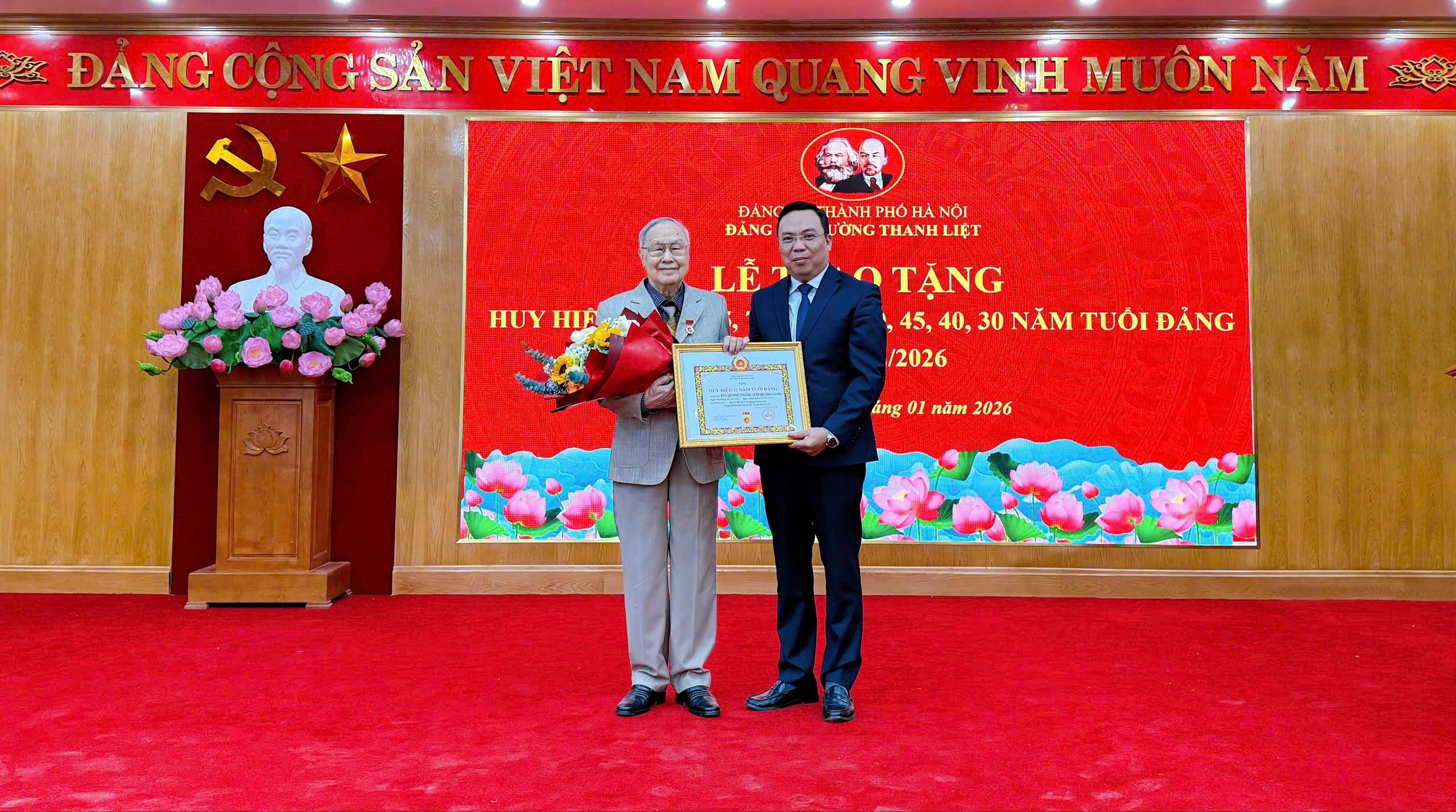 Phường Thanh Liệt: Trang Trọng Tổ Chức Lễ Kỷ Niệm 96 Năm Ngày Thành Lập Đảng Và Trao Huy Hiệu Đảng Đợt 3/2 Phường Thanh Liệt: Trang Trọng Tổ Chức Lễ Kỷ Niệm 96 Năm Ngày Thành Lập Đảng Và Trao Huy Hiệu Đảng Đợt 3/2
