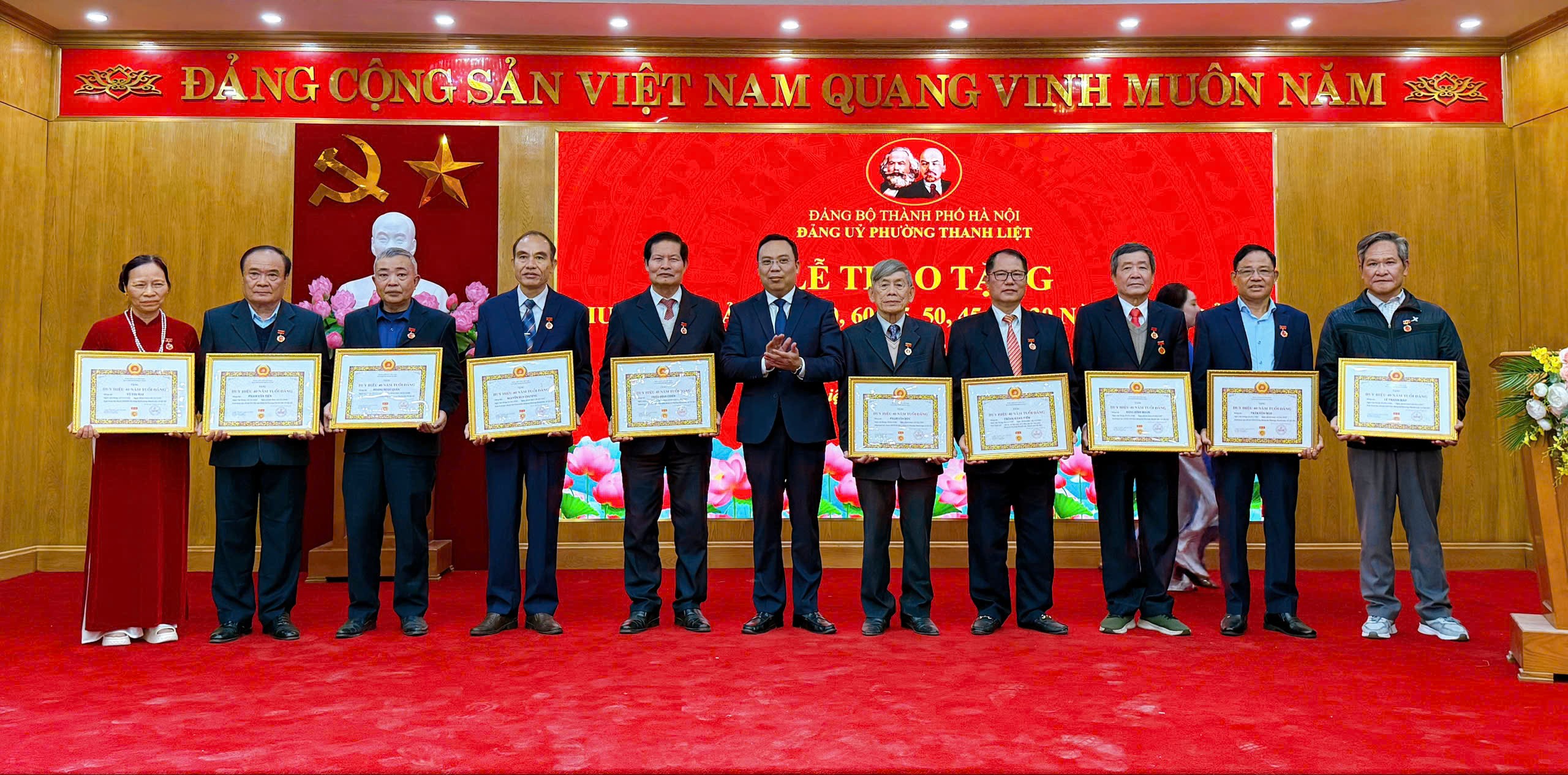 Phường Thanh Liệt: Trang Trọng Tổ Chức Lễ Kỷ Niệm 96 Năm Ngày Thành Lập Đảng Và Trao Huy Hiệu Đảng Đợt 3/2 Phường Thanh Liệt: Trang Trọng Tổ Chức Lễ Kỷ Niệm 96 Năm Ngày Thành Lập Đảng Và Trao Huy Hiệu Đảng Đợt 3/2