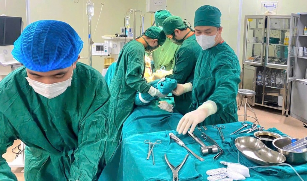 40 phút "vàng" hồi sinh vận động cho cụ bà 101 tuổi