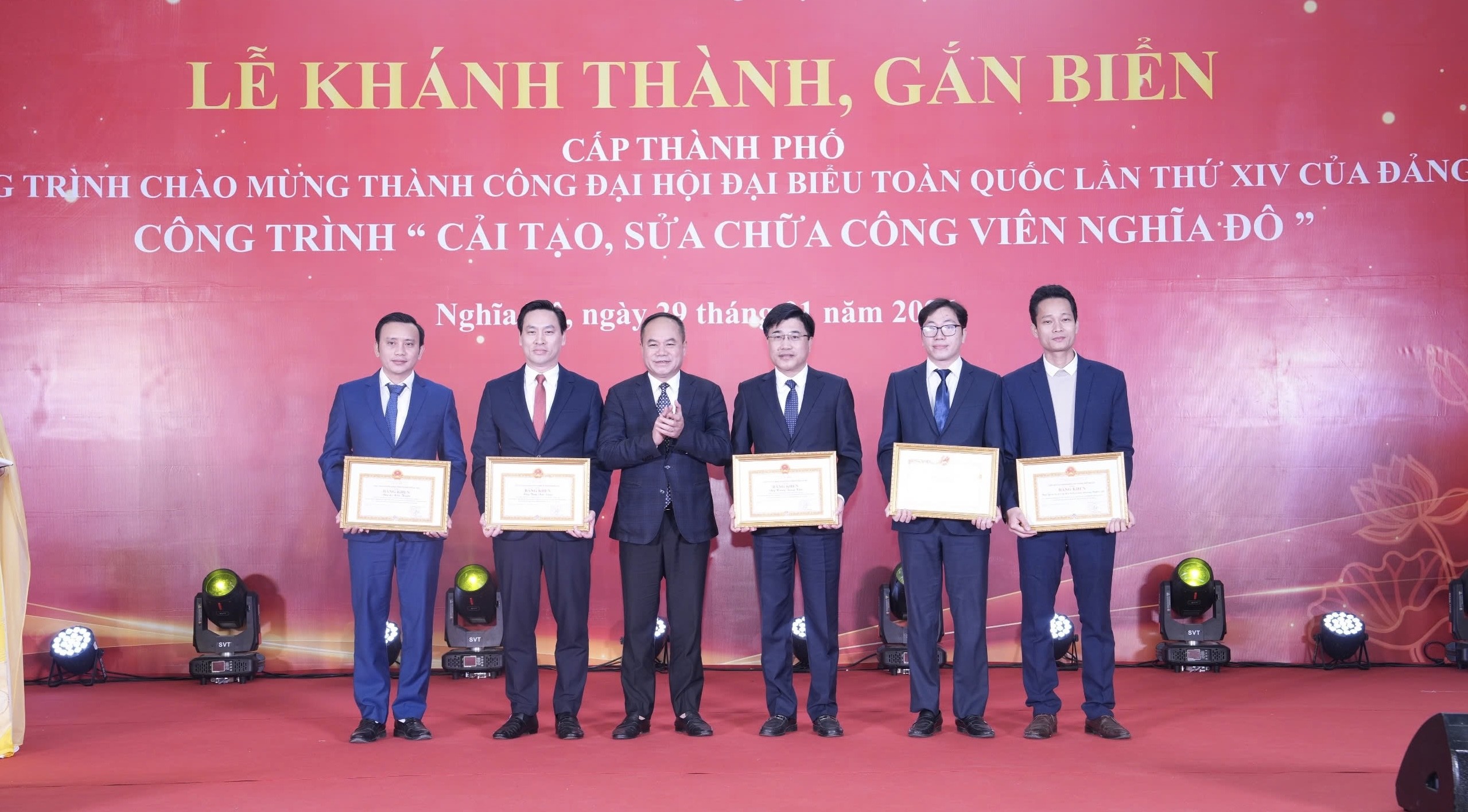 Phường Nghĩa Đô Gắn Biển Công Trình Chào Mừng Đại Hội Xiv Của Đảng Gắn Biển Công Trình Cải Tạo Công Viên Nghĩa Đô Chào Mừng Đại Hội Xiv Của Đảng