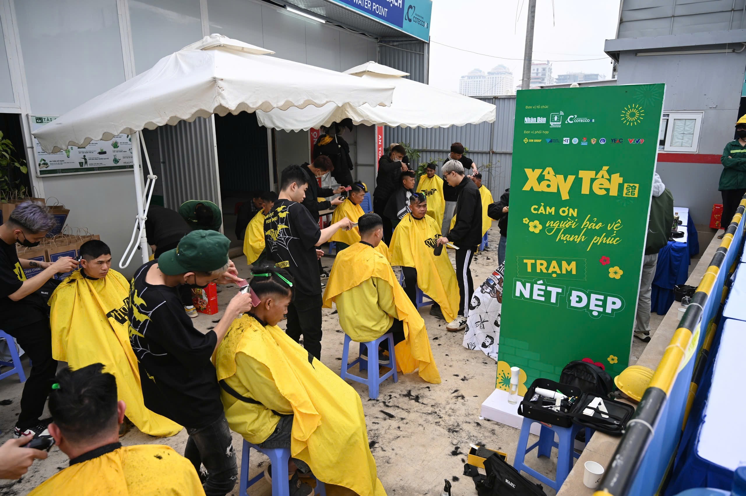 “Xây Tết” Cho Hơn 1.100 Công Nhân Xây Dựng Tại Hà Nội “Xây Tết” Cho Hơn 1.100 Công Nhân Xây Dựng Tại Hà Nội