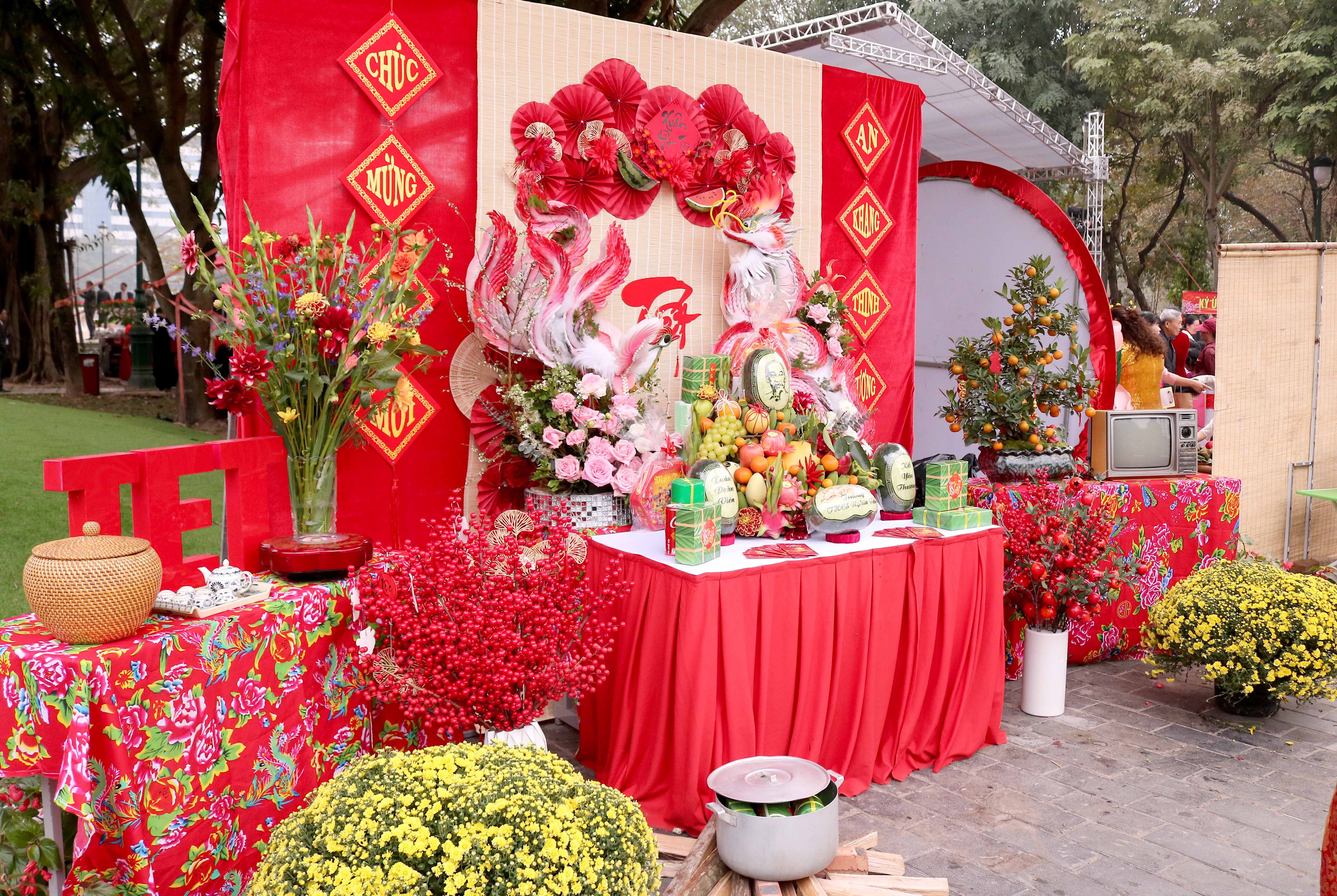 Phường Nghĩa Đô: Gắn Kết Ý Đảng - Lòng Dân Qua Chương Trình “Xuân Gắn Kết - Tết Sum Vầy” Phường Nghĩa Đô: Gắn Kết Ý Đảng - Lòng Dân Qua Chương Trình “Xuân Gắn Kết - Tết Sum Vầy”