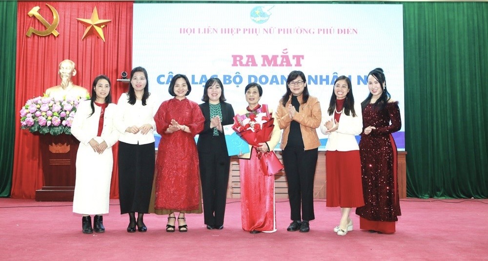 Hội LHPN phường Phú Diễn ra mắt Câu lạc bộ Doanh nhân nữ, Tổ Phụ nữ số Hội LHPN phường Phú Diễn ra mắt Câu lạc bộ Doanh nhân nữ, Tổ Phụ nữ số
