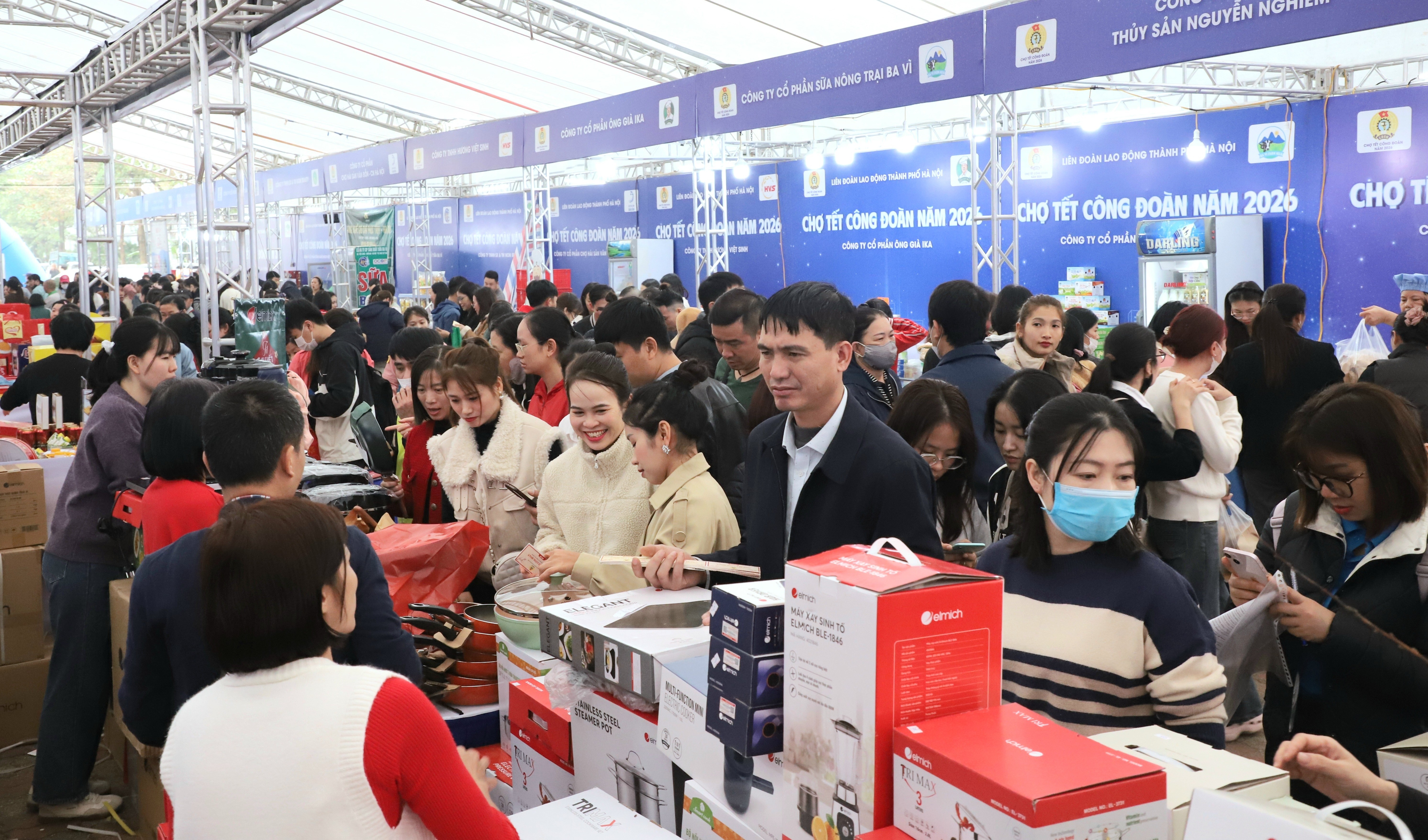 Khai mạc Chợ Tết Công đoàn 2026: Ấm áp nghĩa tình Công đoàn Thủ đô