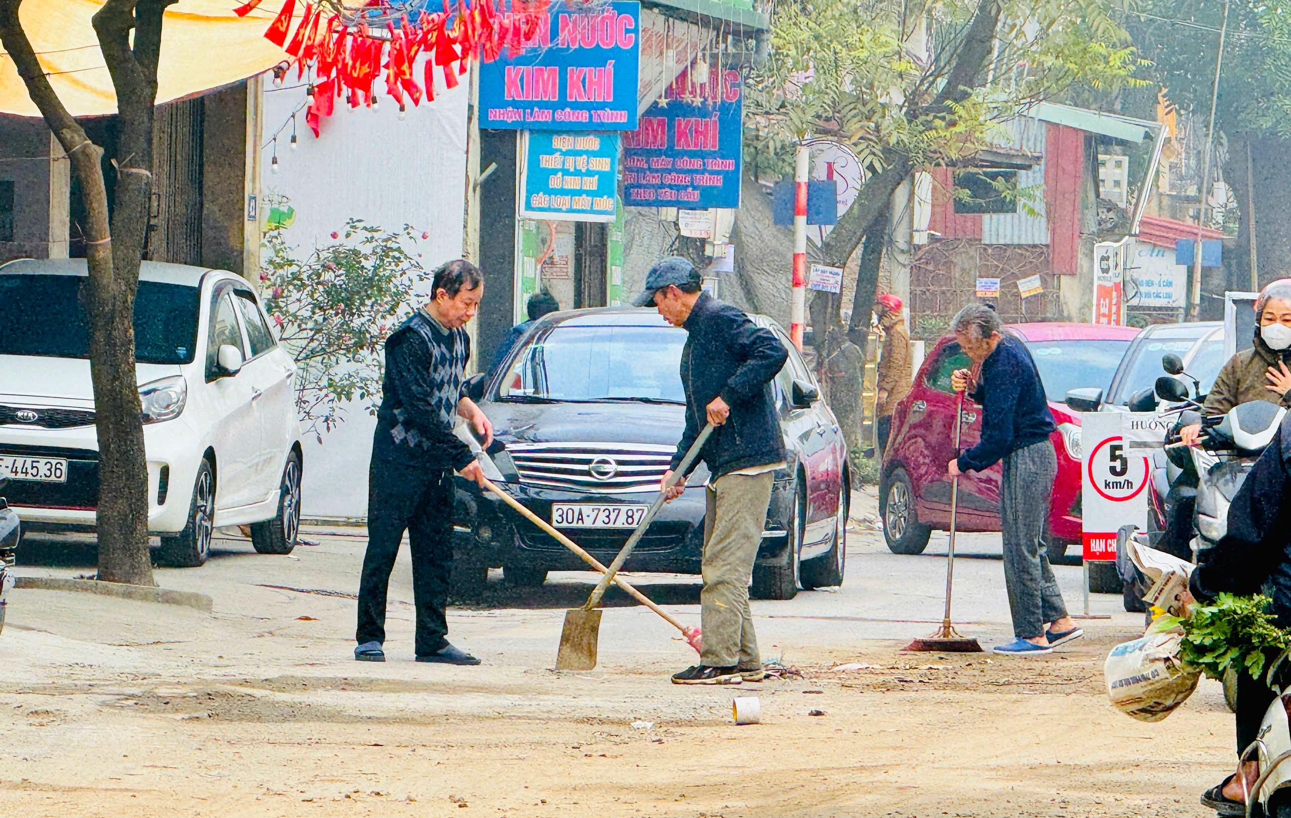 Nam Phù ra quân chỉnh trang môi trường, tạo diện mạo mới đón Xuân Bính Ngọ 2026