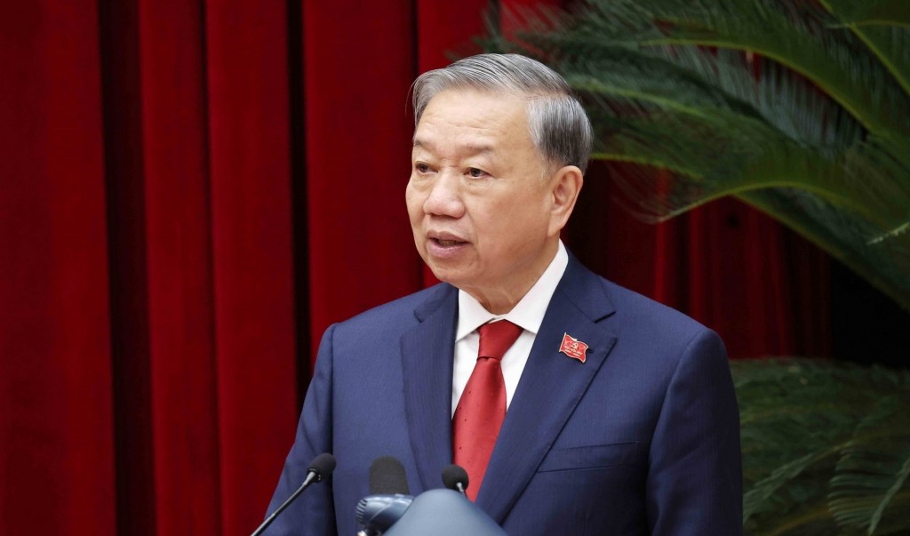 Vững bước dưới cờ Đảng