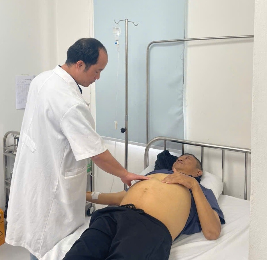 Phòng khám Đa khoa Hoàng Gia: Đưa dịch vụ y tế chất lượng cao đến cộng đồng Phòng khám Đa khoa Hoàng Gia: Đưa dịch vụ y tế chất lượng cao đến cộng đồng