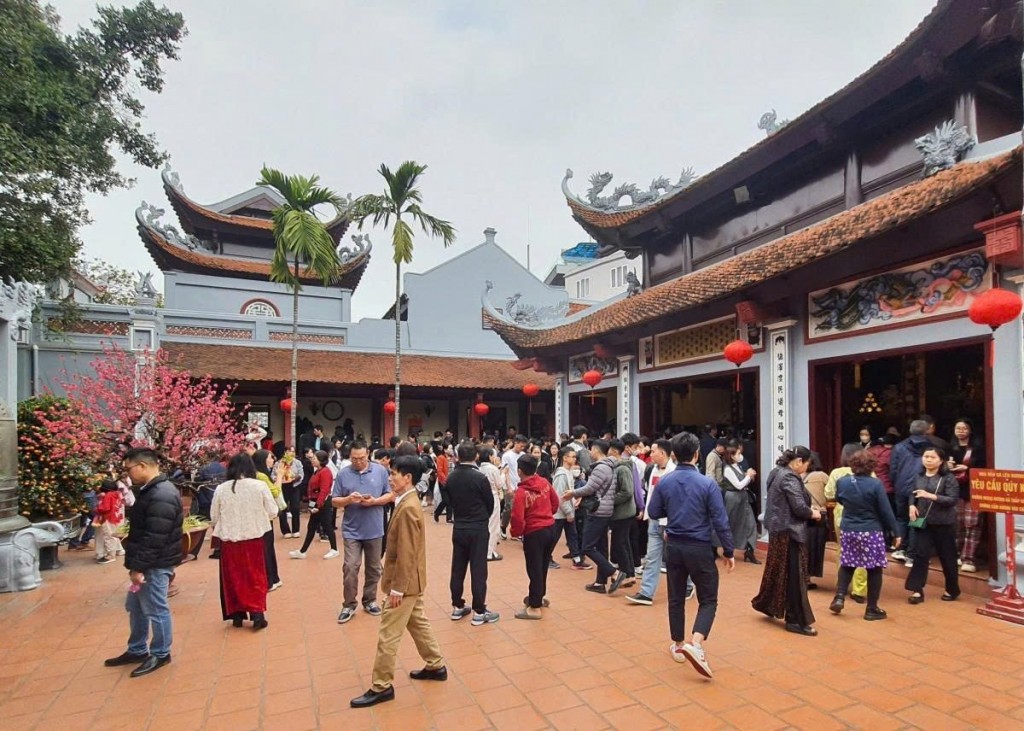 Không gian tín ngưỡng, bến xe được đề xuất áp dụng quy định không hút thuốc