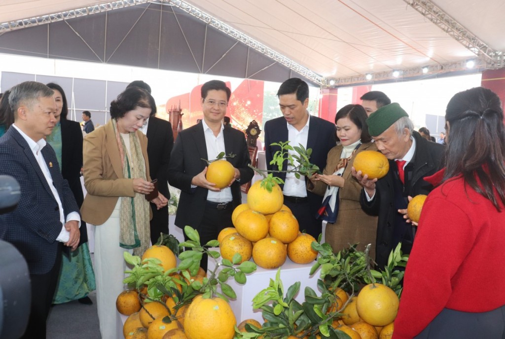 “Xuân Đoàn Viên” - điểm hẹn mua sắm Tết gắn kết cung cầu tại xã Nội Bài