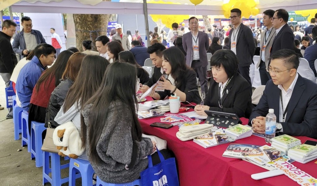 Hướng tới chuẩn hóa và nâng cao chất lượng đào tạo