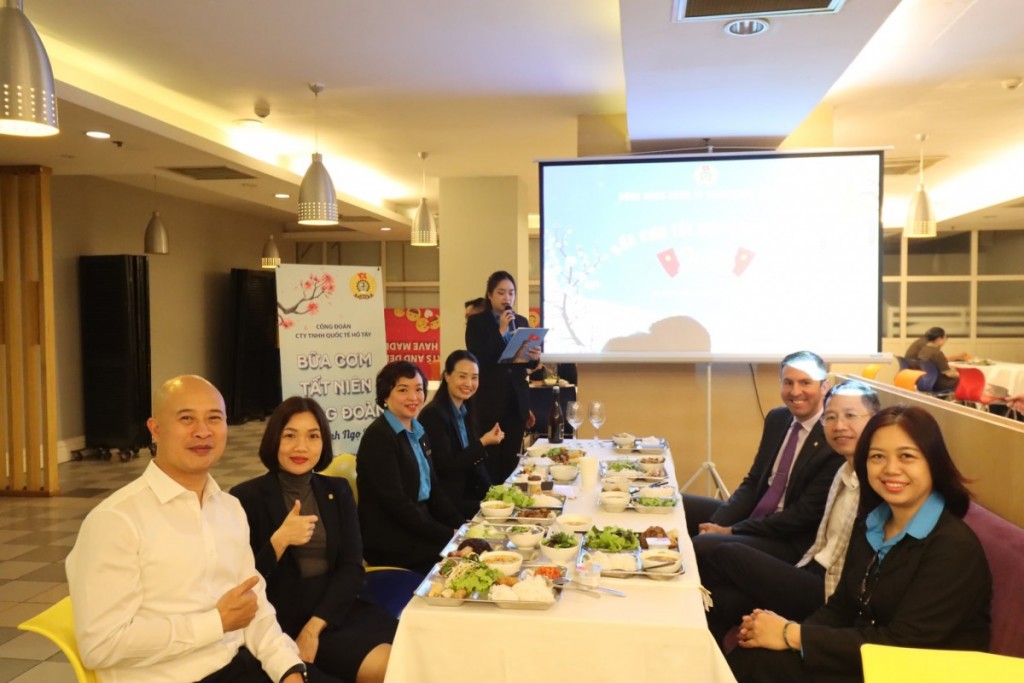 Ấm áp chương trình “Bữa cơm tất niên Công đoàn” cho đoàn viên, người lao động tại phường Ba Đình