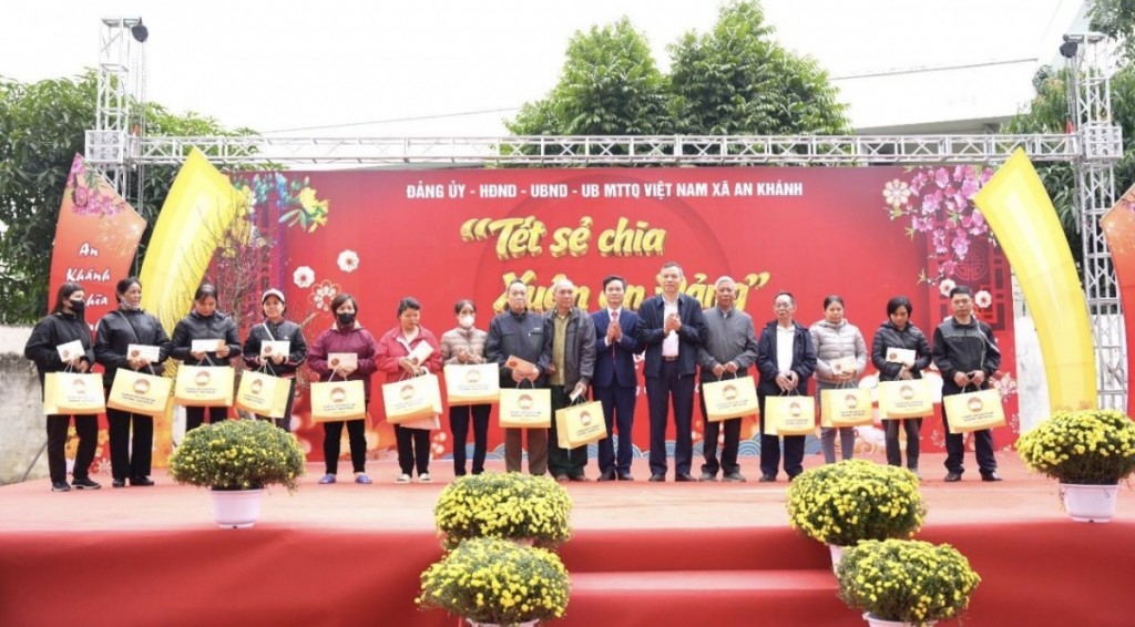 Xã An Khánh tổ chức chương trình “Tết sẻ chia - Xuân ơn Đảng”