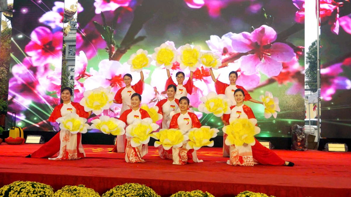 Công đoàn phường Long Biên: Chăm lo thiết thực để đoàn viên, người lao động đón Tết ấm áp, nghĩa tình