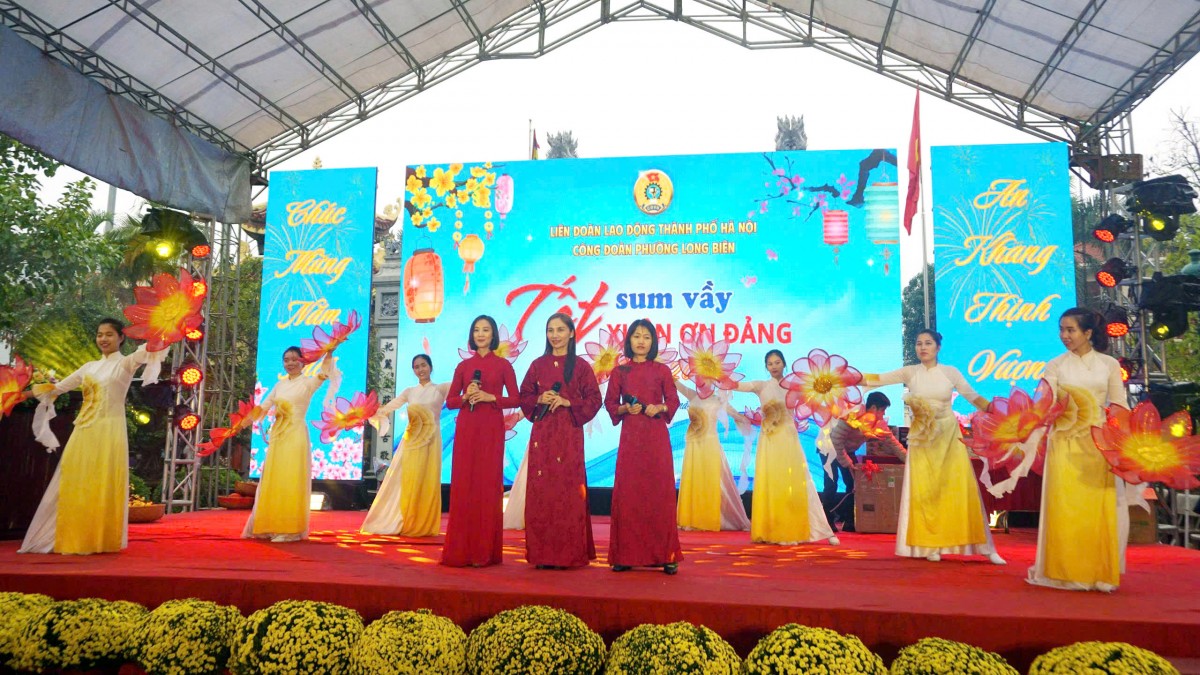 Công đoàn phường Long Biên: Chăm lo thiết thực để đoàn viên, người lao động đón Tết ấm áp, nghĩa tình