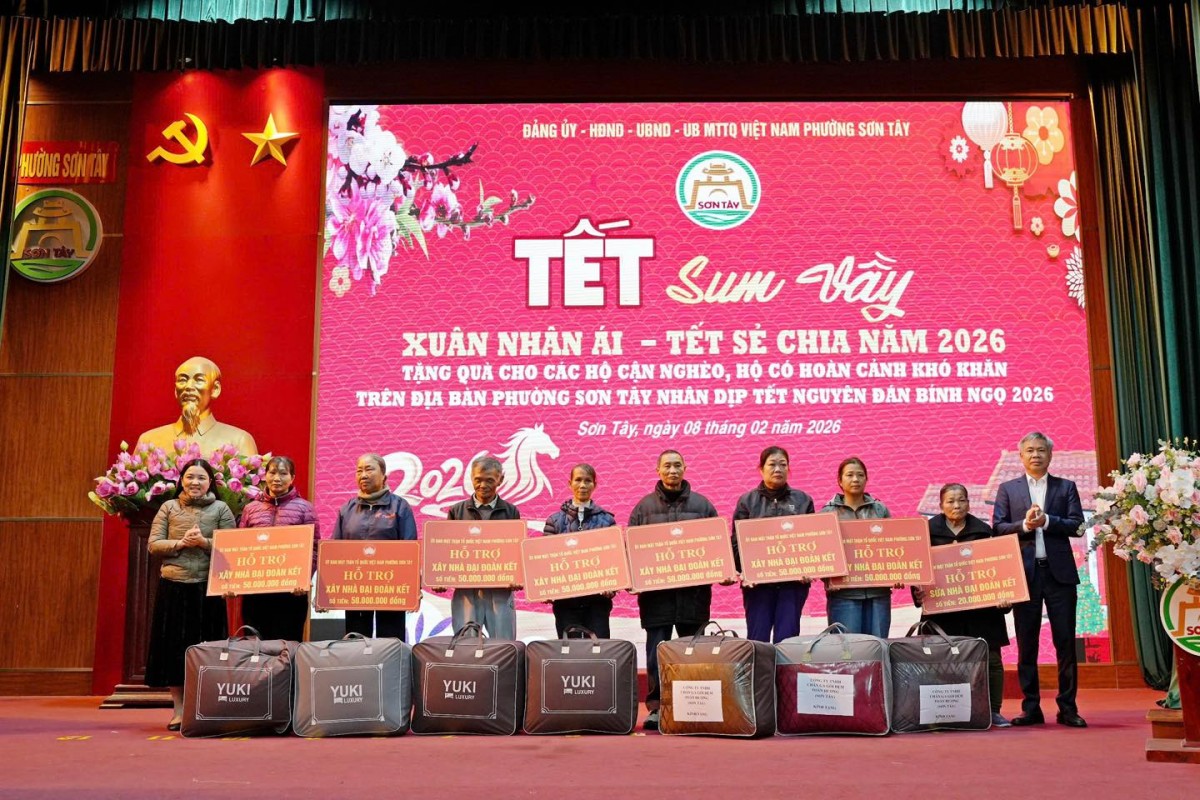 Sơn Tây ấm áp chương trình Tết Sum vầy “Xuân nhân ái - Tết sẻ chia” Sơn Tây ấm áp chương trình Tết Sum vầy “Xuân nhân ái - Tết sẻ chia”